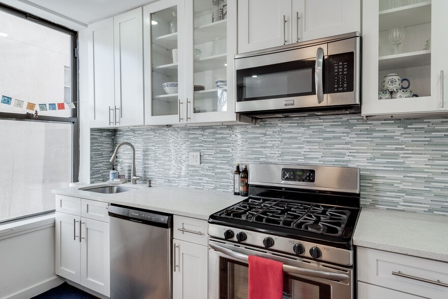 More Photos Of 58 Huron St, Brooklyn Multifamily For Sale