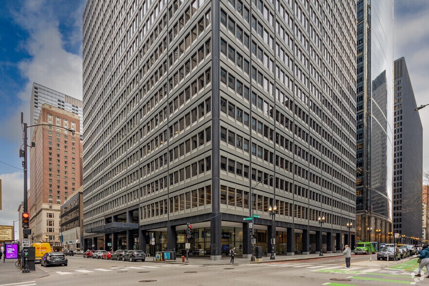 More Photos Of 33 W Monroe St, Chicago Office For Lease