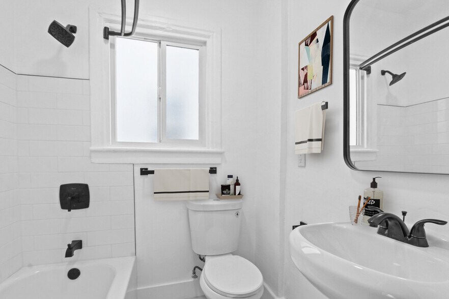 More Photos Of 1344 W 4th St, Los Angeles Apartments For Sale