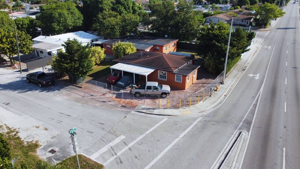 More Photos Of 3575 NW 103rd St, Miami Multifamily For Sale