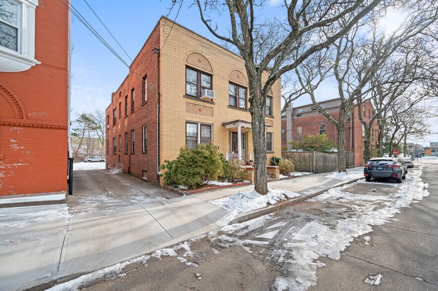 More Photos Of 171 Chestnut St, New Haven Multifamily For Sale