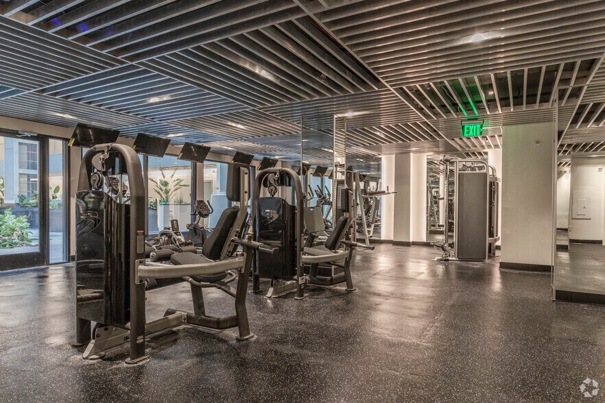 More Photos Of 20 Burling Ln, New Rochelle Apartments For Lease