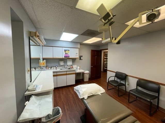 More Photos Of 8940 Kingsridge Dr, Centerville Medical For Sale