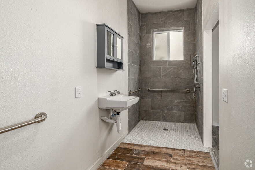 More Photos Of 3217 S Central Ave, Los Angeles Apartments For Sale