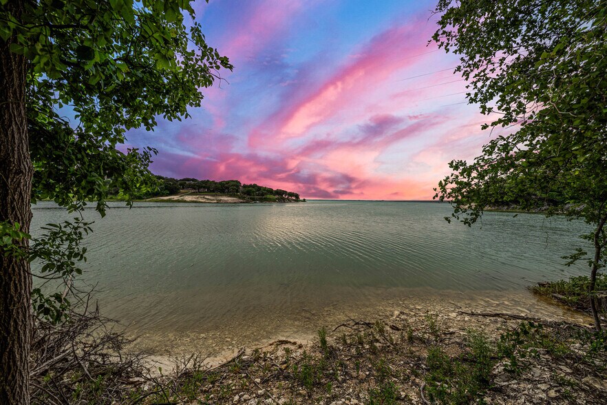 More Photos Of The Enclave, Waco Land For Sale