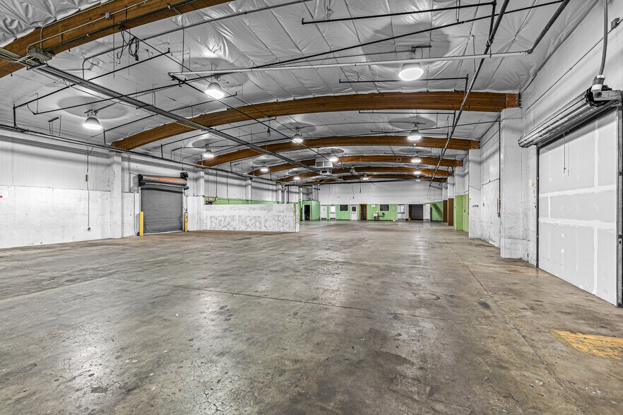 More Photos Of 1990 NW Washington Blvd, Grants Pass Warehouse For Sale