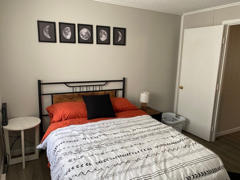 More Photos Of 740 E Douglas Ave, Jacksonville Apartments For Sale