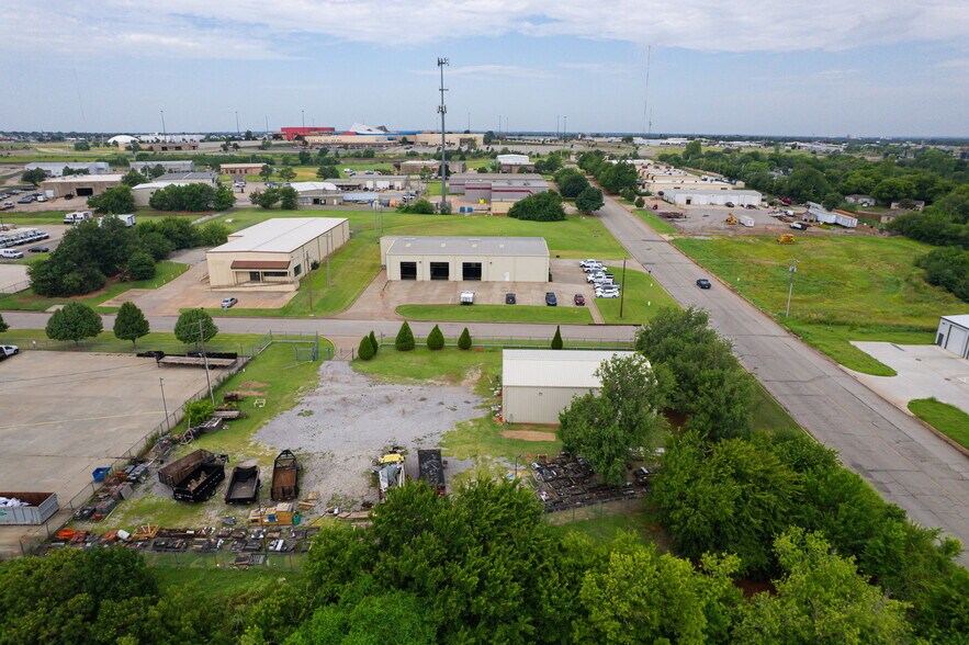 More Photos Of 6712 Pat Ave, Oklahoma City Industrial For Sale