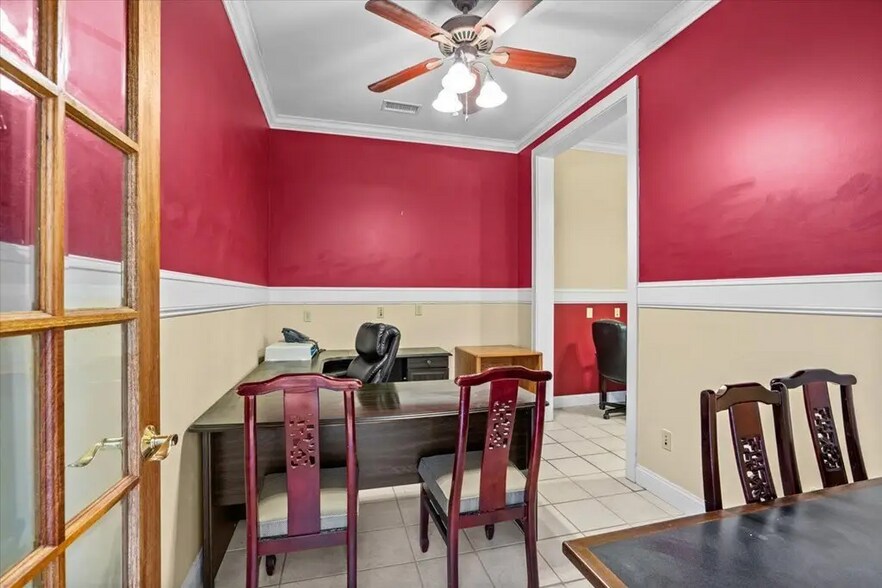 More Photos Of 313 Wolfe St, Cohutta Office For Sale
