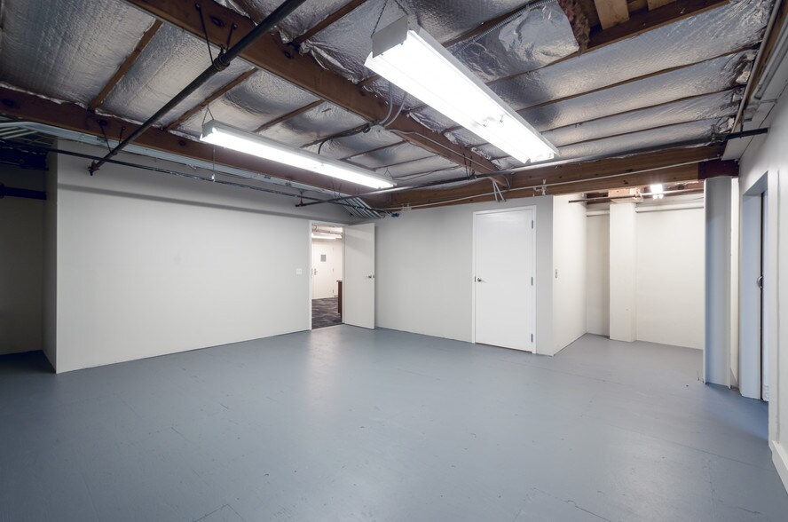 More Photos Of 901 Shasta St, Redwood City Warehouse For Lease