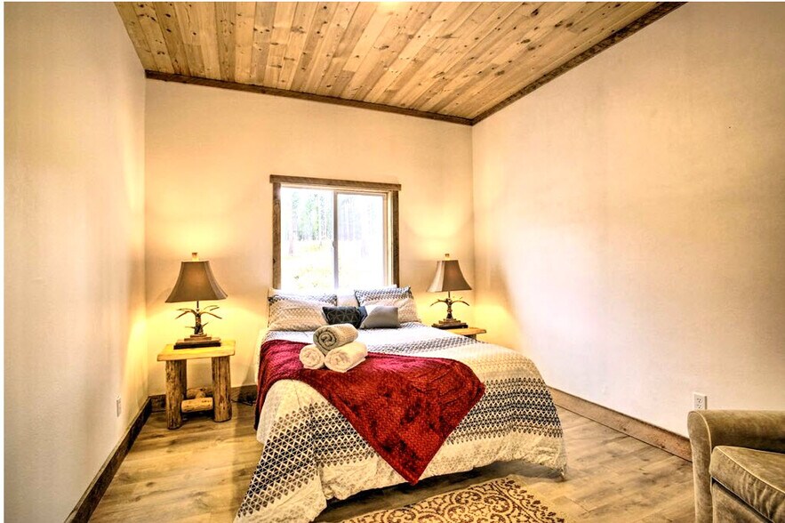 More Photos Of 3378 Northport Flat Creek Rd, Kettle Falls Specialty For Sale