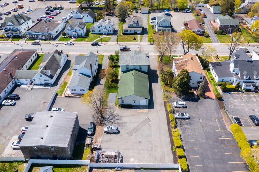 More Photos Of 139 N Ocean Ave, Patchogue Office Residential For Lease