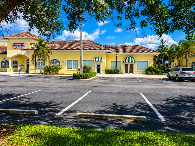 More Photos Of 5683-5693 SE Crooked Oak Ave, Hobe Sound Unknown For Lease