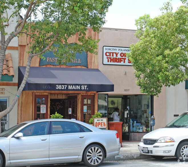 Primary Photo Of 3835 Main St, Culver City Restaurant For Lease