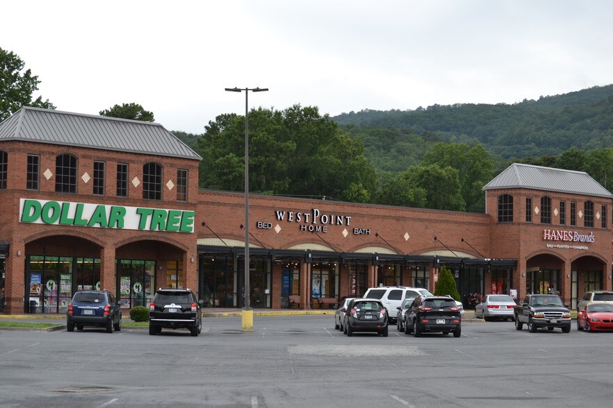 More Photos Of 1001 Market St, Dalton General Retail For Lease