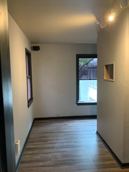 More Photos Of 1619 W 6th St, Austin Loft Creative Space For Lease