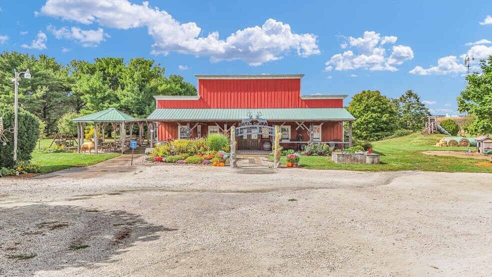 More Photos Of 1356 County Road 2900 N, Rantoul Specialty For Sale
