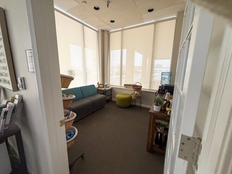 More Photos Of 1350-1500 S Lapeer Rd, Oxford Unknown For Lease