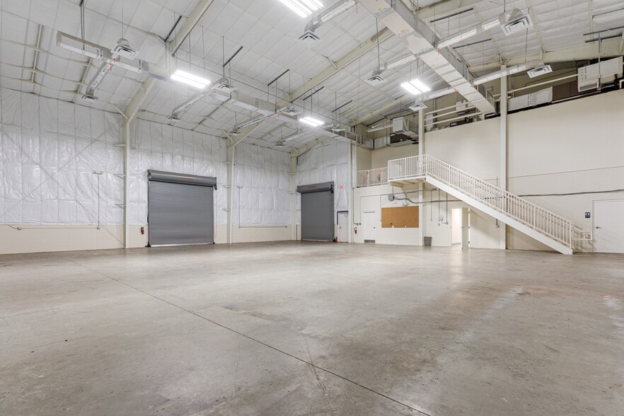 More Photos Of 6515 NW 16th St, Gainesville Manufacturing For Lease