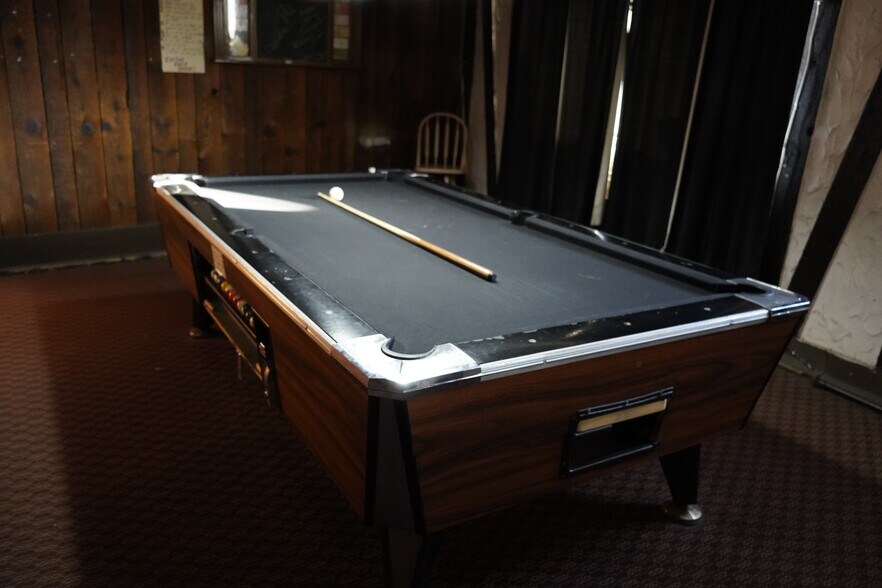 More Photos Of 5831 Ferry St, Niagara Falls Storefront Retail Residential For Sale