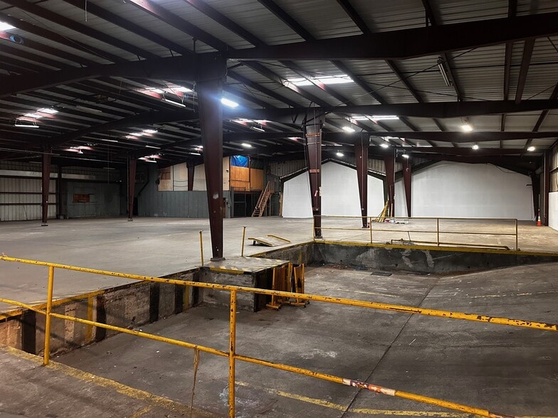 More Photos Of 1555 Carroll, San Francisco Warehouse For Lease