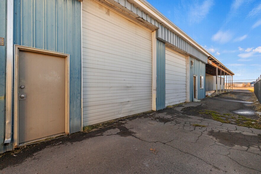 More Photos Of 3735 Washburn Way, Klamath Falls Warehouse For Lease