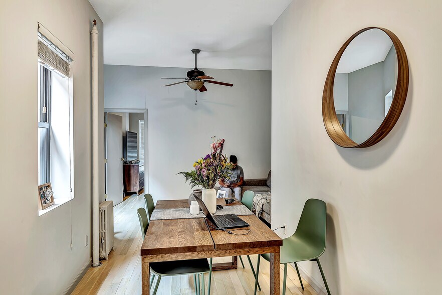 More Photos Of 406 W 48th St, New York Apartments For Sale