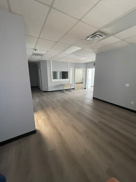 More Photos Of 59 E Mill Rd, Long Valley Office For Sale