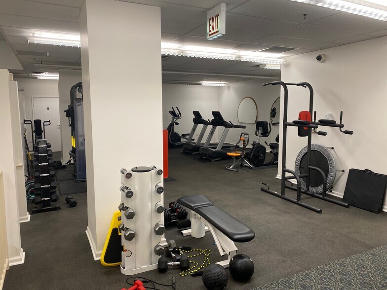 More Photos Of 6 E Monroe St, Chicago Office Residential For Sale