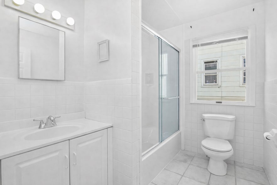 More Photos Of 21 Division St, Greenwich Multifamily For Sale