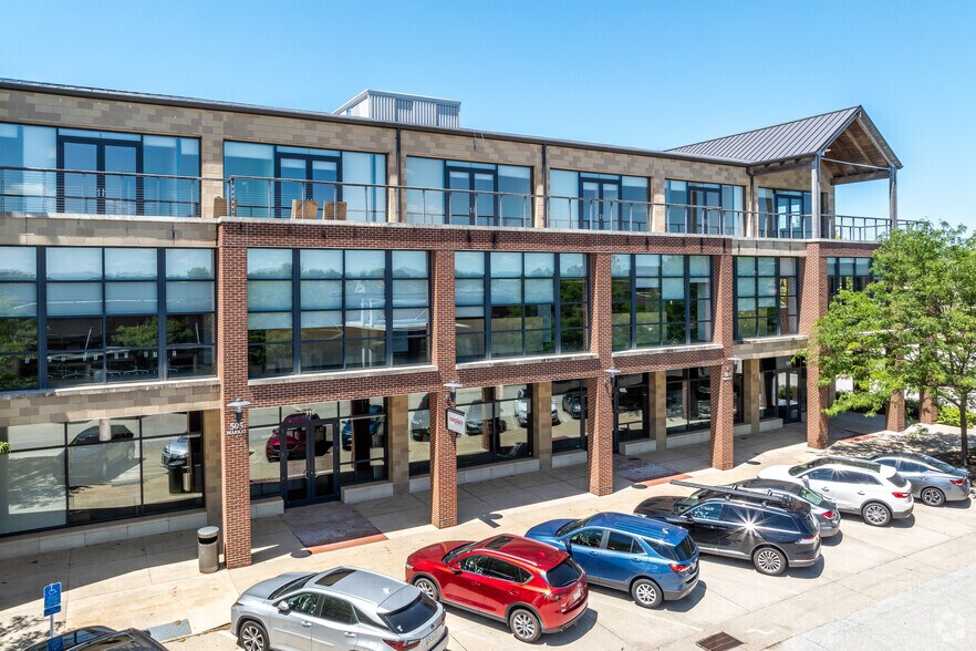 More Photos Of 505 Market St, West Des Moines Office For Lease