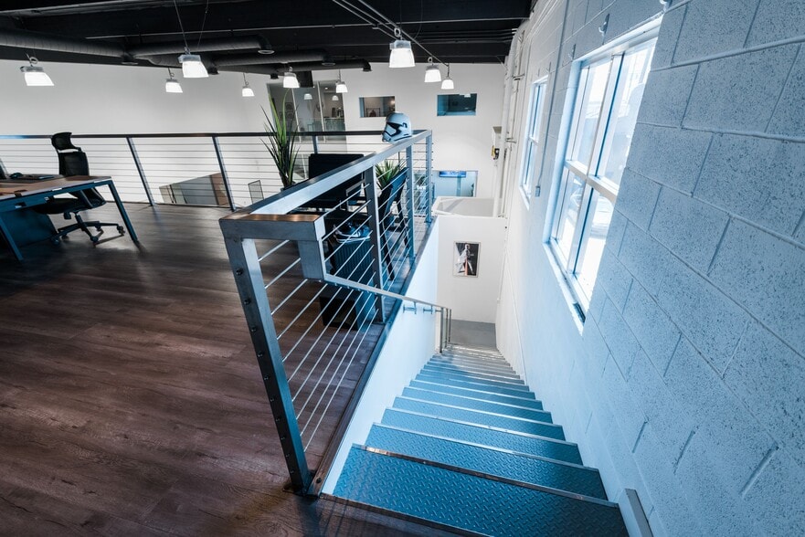 More Photos Of 1118 S Santa Fe Ave, Los Angeles Warehouse For Lease