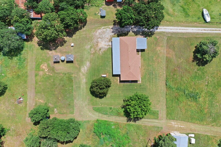 More Photos Of 3523 E Highway 199, Springtown Office For Sale