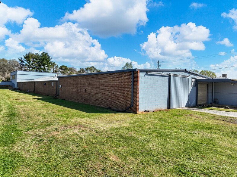 More Photos Of 2567 Athens Hwy, Gainesville Warehouse For Sale
