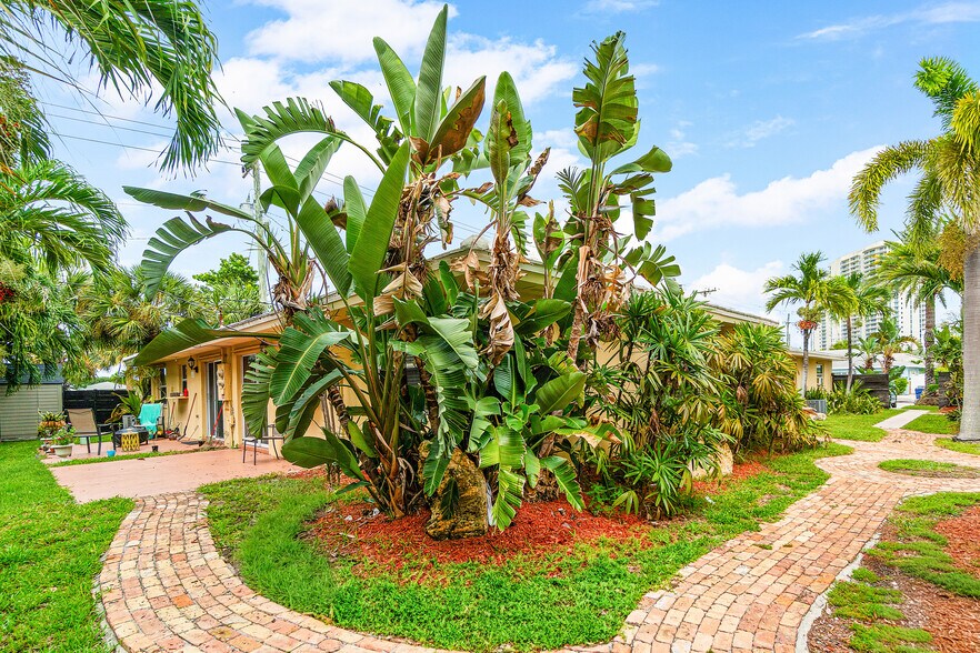 More Photos Of 2625 West Way, Riviera Beach Apartments For Sale