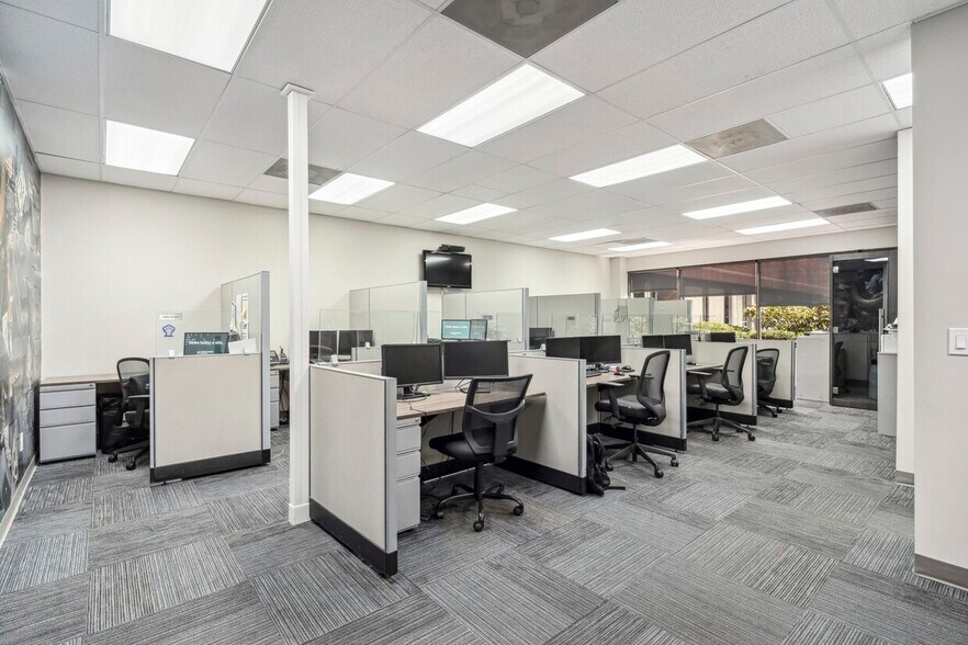 More Photos Of 200 Mineral Springs Rd, Rockaway Medical For Sale