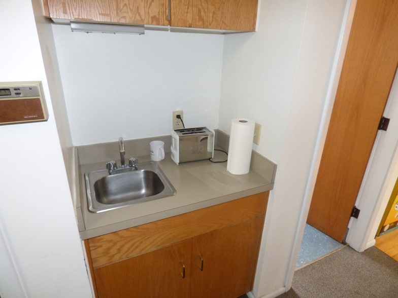 More Photos Of 4501-4509 Laclede Ave, Saint Louis Office For Sale