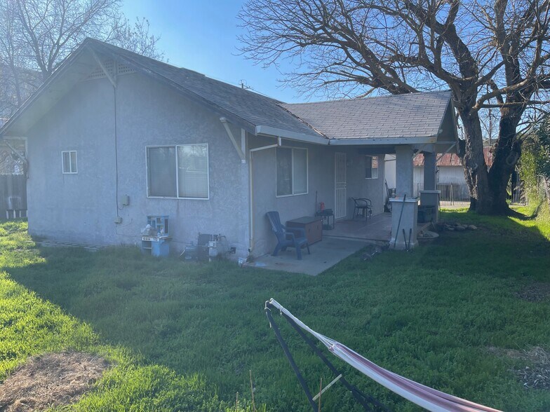 More Photos Of 945 1/2 6th St, Woodland Land For Sale