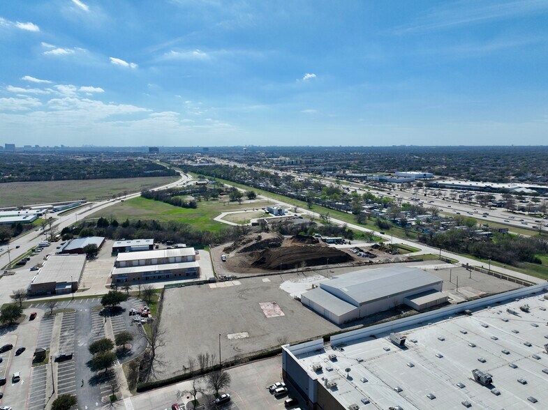 More Photos Of 6000 Split Trail Rd, Plano Warehouse For Lease