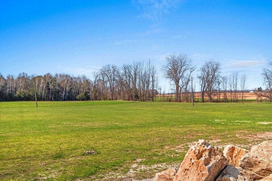 More Photos Of E3261 County Rd S, Casco Sports And Entertainment For Sale