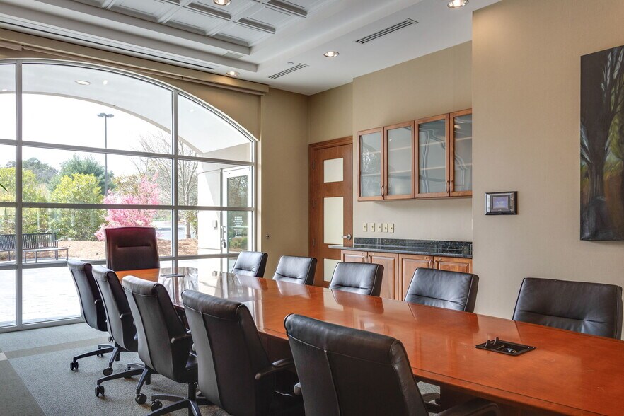 More Photos Of 3980 Premier Dr, High Point Coworking Space