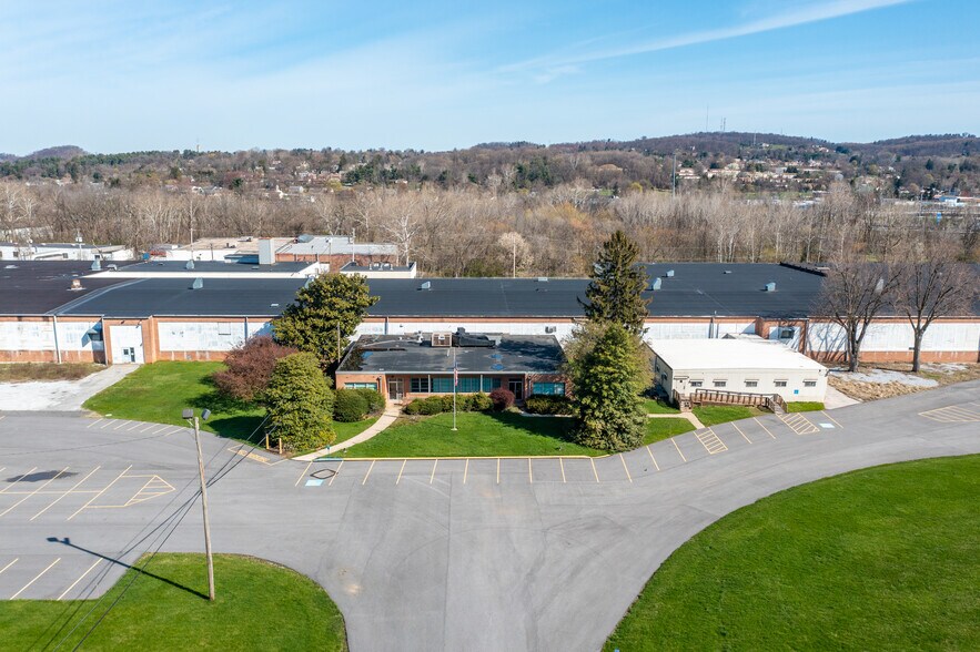 More Photos Of 1499 E Philadelphia St, York Manufacturing For Lease