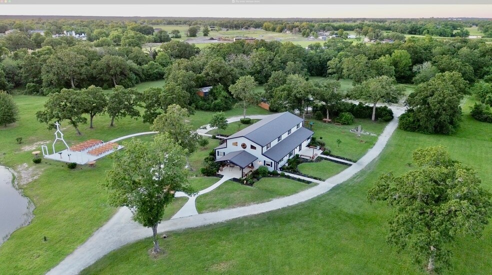 More Photos Of 601 N Shipp St, Madisonville Specialty For Sale