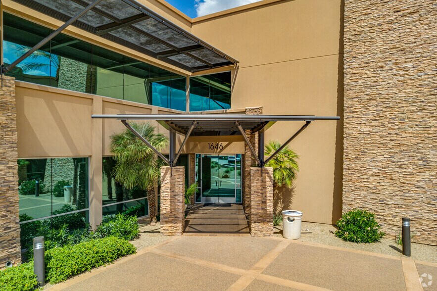 More Photos Of 1646 N Litchfield Rd, Goodyear Office For Lease