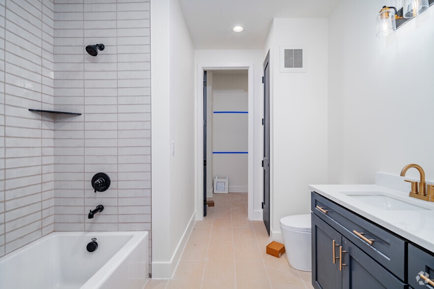 More Photos Of 10899 S Hausman Rd, San Antonio Apartments For Sale