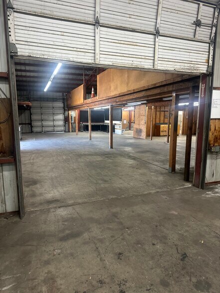 More Photos Of 10809 Prospect Ave, Santee Service For Lease