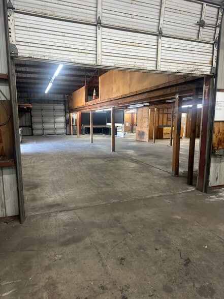 More Photos Of 10809 Prospect Ave, Santee Service For Lease