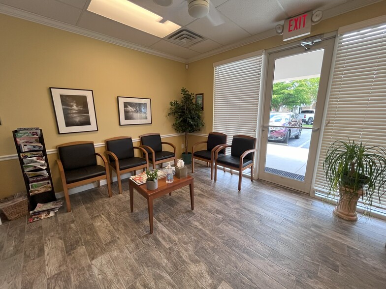 Primary Photo Of 6820 Porto Fino Cir, Fort Myers Medical For Lease