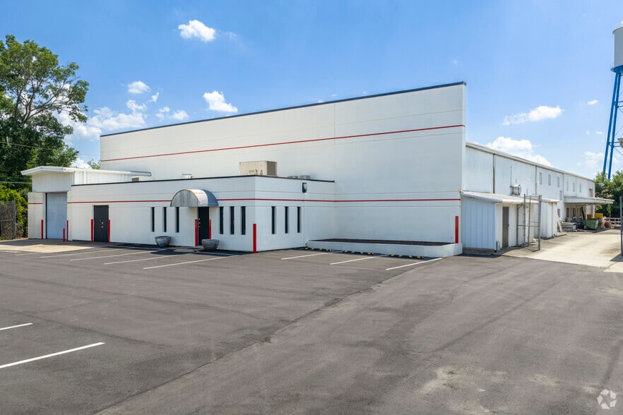 More Photos Of 115 S Dwelle St, Charlotte Unknown For Lease