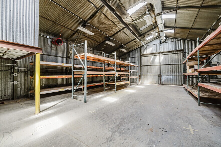 More Photos Of 824 Poplar St, Carlin Industrial For Sale